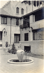 Image of Cole Residence, Santa Barbara, rear court