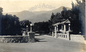 Image of Entrance to Mira Vista, Santa Barbara