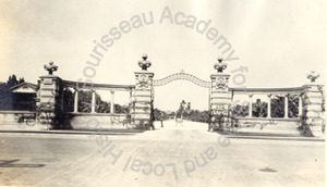 Image of Berkeley Square, Los Angeles, A community