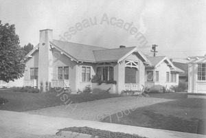 Image of Brownton house, front and side view