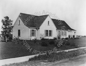 Image of Almack Residence on Faculty Row, front and side views