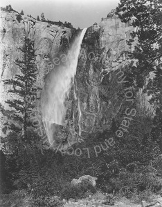 Image of Bridalveil Fall at Yosemite National 