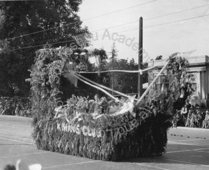 Image of Kiwanis Club float