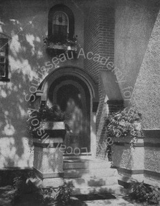 Image of Front door, stoop and steps of unidentified house